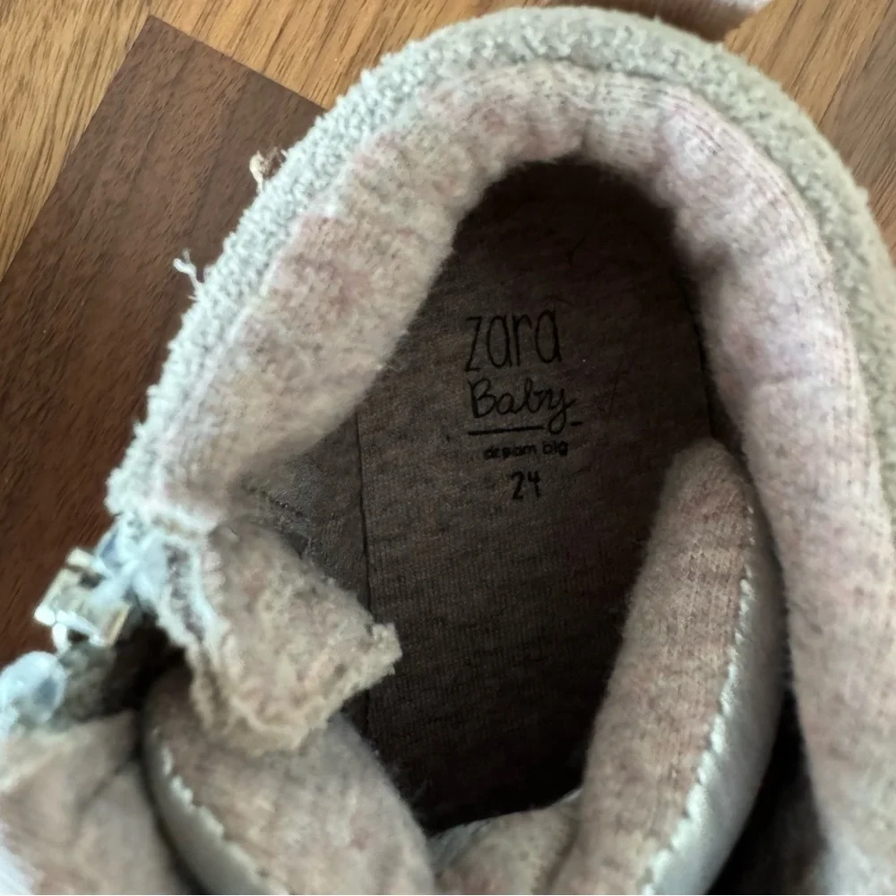 Zara Star-Patterned High-Top Suede Sneakers - EU 24 / US 8 Toddler